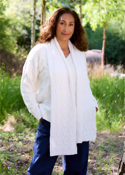 DREAMS V-NECK CABLE JUMPER