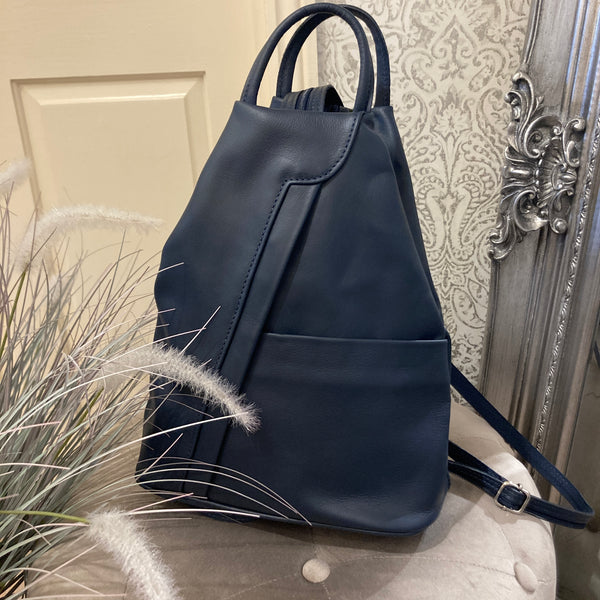 ZIP LEATHER BACKPACK IN NAVY