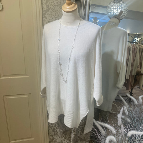 OVERSIZED SIDE SPLIT KNIT CREAM