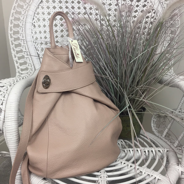 TWIST LOCK LEATHER BACKPACK IN PINK