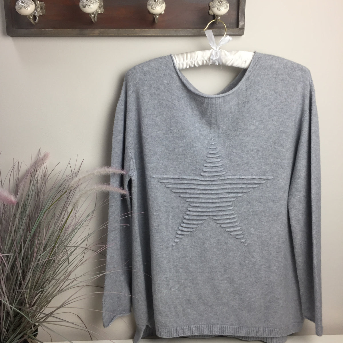 SUPER SOFT STAR KNITTED JUMPER IN SILVER GREY