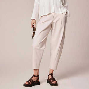 DECK BARREL LEG TROUSERS IN TAUPE
