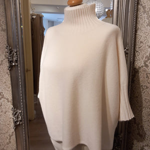 MAE RIBBED NECK CROPPED SOFT KNIT IN CREAM