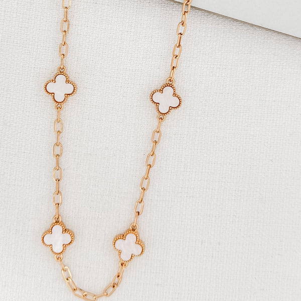 ENVY PEARL WHITE CLOVER NECKLACE