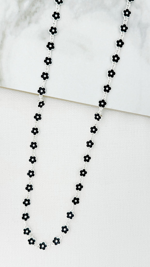 ENVY BLACK DAISY NECKLACE LONG