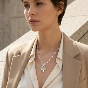 ENVY OVAL LINK T-BAR NECKLACE