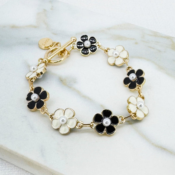 ENVY BLACK & CREAM PEARL DAISY BRACELET