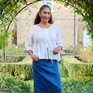 DREAMS SHIRRED FRONT BOW BLOUSE WHITE