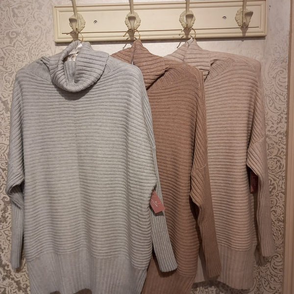 OVERSIZED RIBBED POLO KNIT