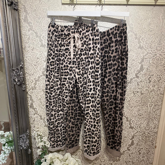 RELAXED FIT ANIMAL PRINT JOGGERS