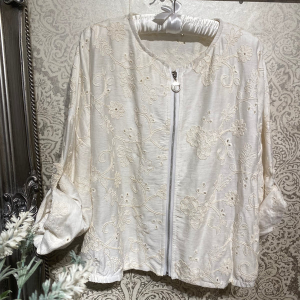 KIRA LACE BRODERIE ANGLAISE LIGHTWEIGHT JACKET