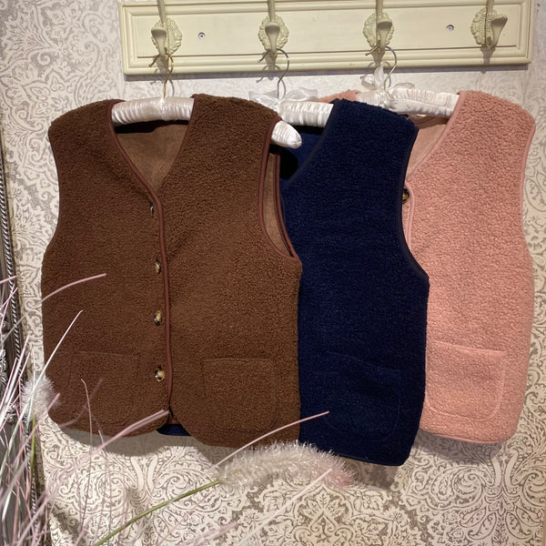 TEDDY BUTTON GILET