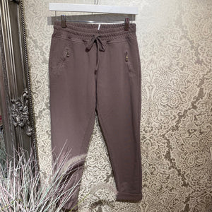D.E.C.K ZIP JOGGER PANTS HAVANA MINK