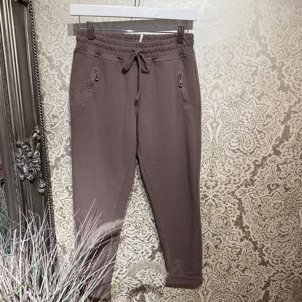 D.E.C.K ZIP JOGGER PANTS HAVANA MINK