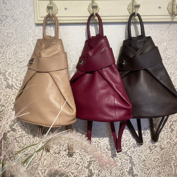 TWIST LOCK LEATHER BACKPACK