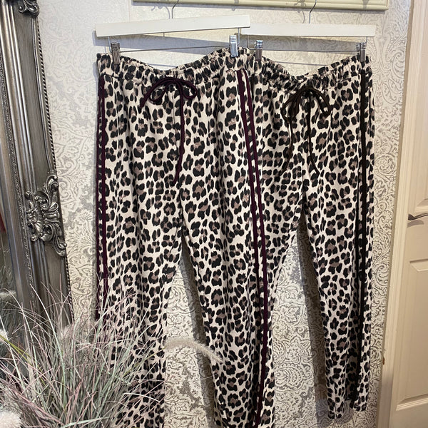 NELL SIDE STRIPE ANIMAL WIDE LEG TROUSER