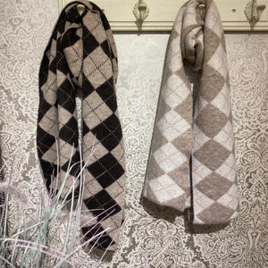 DIAMOND ARGYLE WOOL MIX SCARF