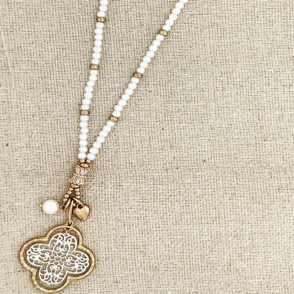 ENVY WHITE & GOLD FILIGREE CLOVER NECKLACE